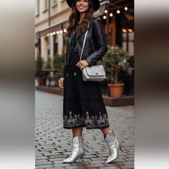 Guess Silver Ankle Boots - Picture 1 of 5